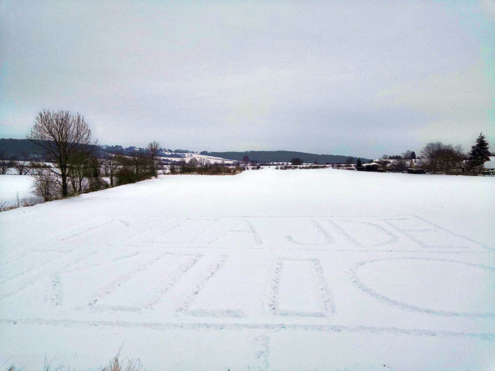 MOA JDE OKOLO a kruh jako Země :D